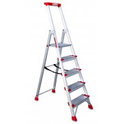 Escalera de tijera con peldaños cómodos EN945