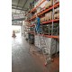 Escalera de almacén con plataforma y ruedas SMT70 3 Peldaños
